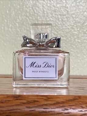 Miss Dior Rose N'Roses Mini Eau De Toilette Bottle Light Pink